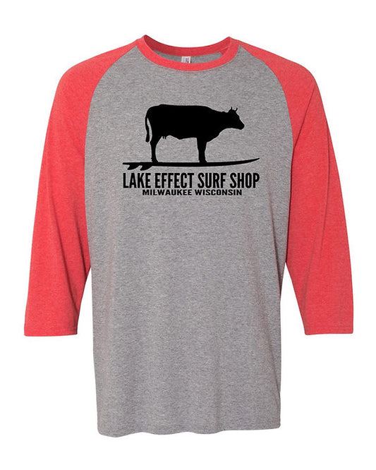 Lake Effect Surfing Cow Raglan Three Quarters Sleeve T-Shirt (Red/Grey)